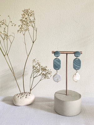 Ava Blue and White Marble Pearl Earrings