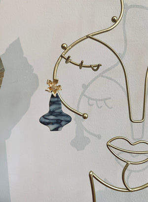 Open image in slideshow, The Diana Palm Leaf Howlite Vase Earrings
